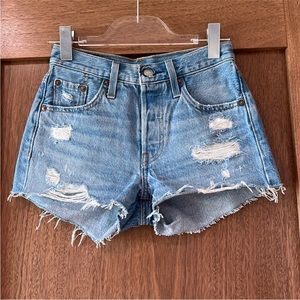 Levis 501 Jean Shorts